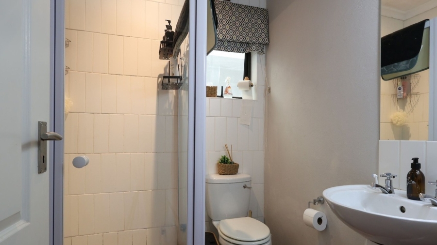 3 Bedroom Property for Sale in Hoog En Droog Western Cape